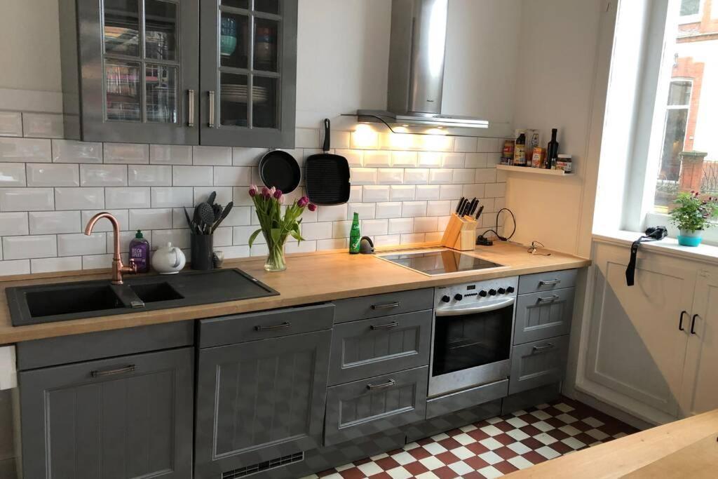 Grosszuegige 185M2-Altbauwohnung In Bestlage 7Zimmer-2Baeder-2Kuechen-2Wcs Гамбург Екстер'єр фото
